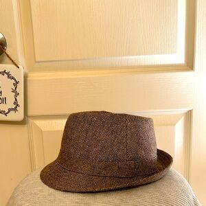 HENSCHEL BROWN AND CREAM WOOL FEDORA